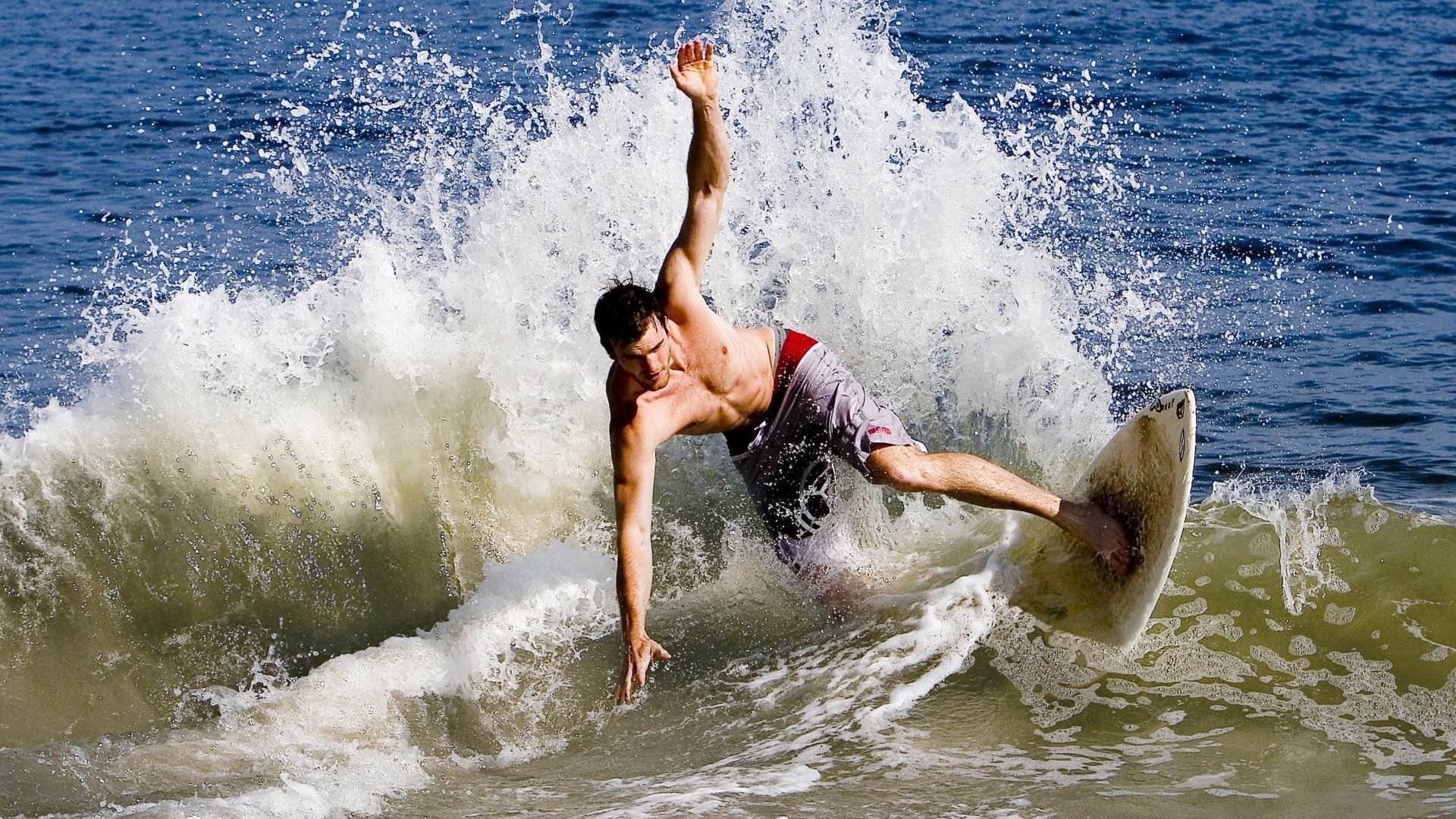 足协杯战况：莱比锡防线稳固，北京首钢进攻受阻，郭艾伦成最佳